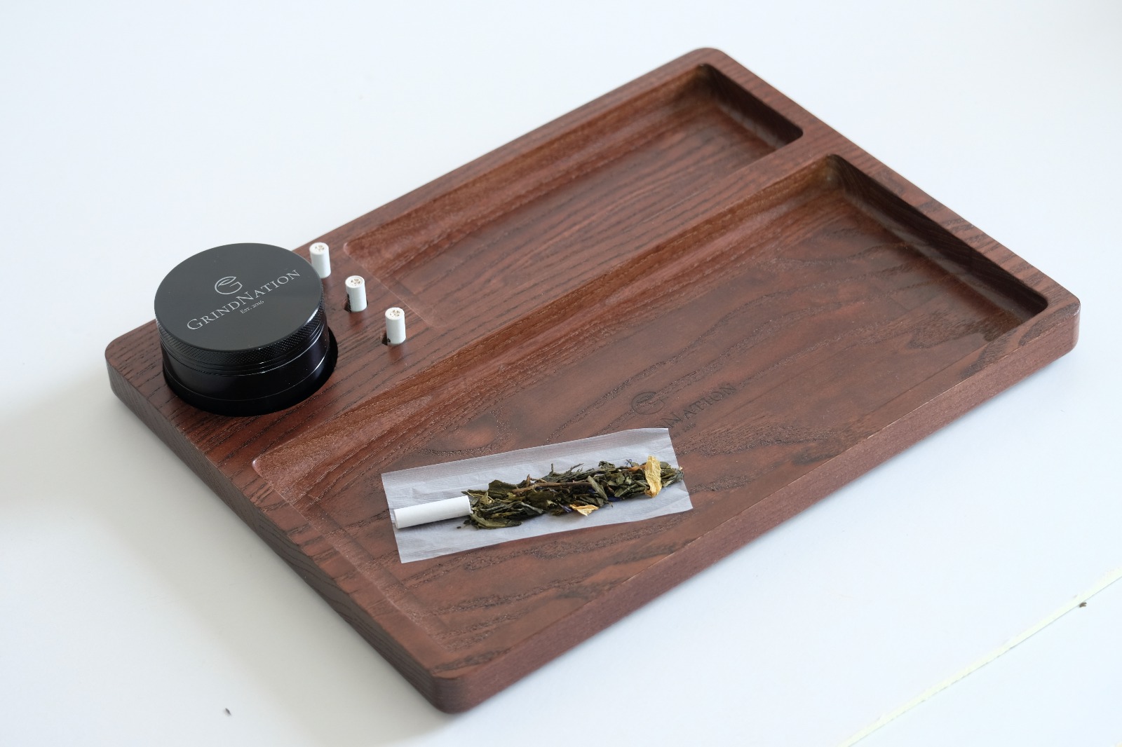 Großes Rolling Tray aus Eschenholz gefertigt in Deutschland Großes Rolling Tray aus Eschenholz gefertigt in Deutschland